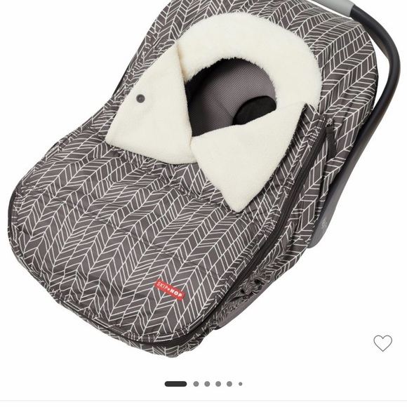 Skip Hop Other - Skip Hop Gray Chevron Car Seat Cover